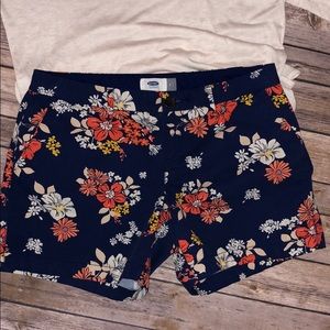 Old Navy floral print shorts size 2
